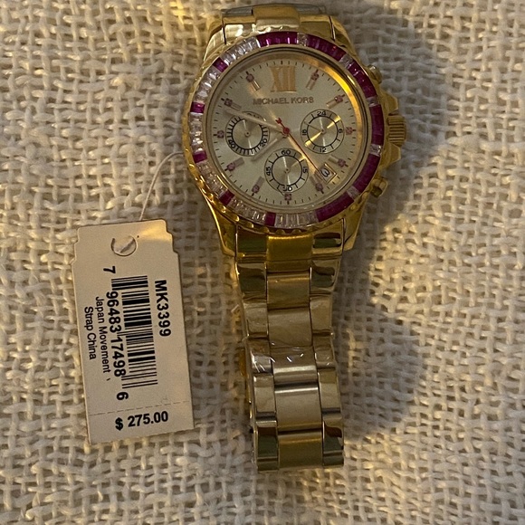 Authentic Michael Kors Gold Watch - Picture 6 of 6